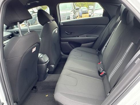 New 2026 Hyundai Elantra Sport image 11