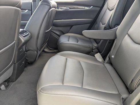 Used 2021 Cadillac XT6 Sport image 17