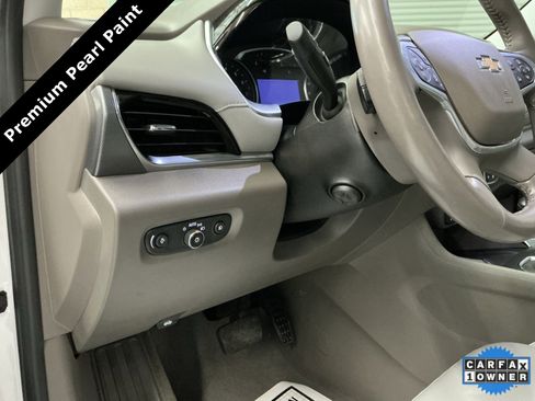 Used 2021 Chevrolet Traverse Premier image 19