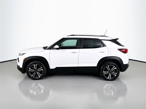 Used 2023 Chevrolet TrailBlazer LT w/ Convenience Package image 5