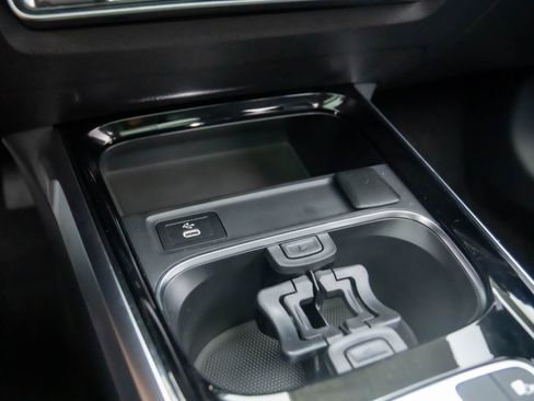 New 2026 Mercedes-Benz GLB 250 4MATIC image 27