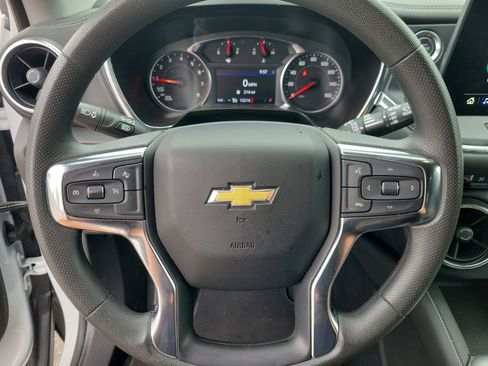Used 2025 Chevrolet Blazer LT FWD image 22