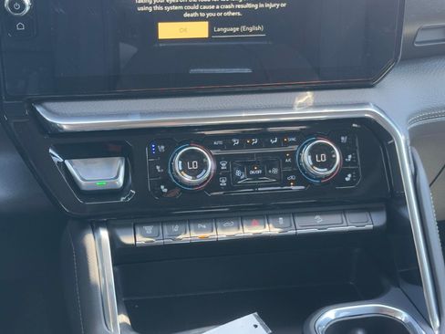 New 2026 GMC Sierra 3500 Denali w/ Denali Reserve Package AWD/4WD image 12