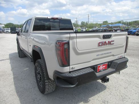 New 2026 GMC Sierra 2500 AT4X AWD/4WD image 9