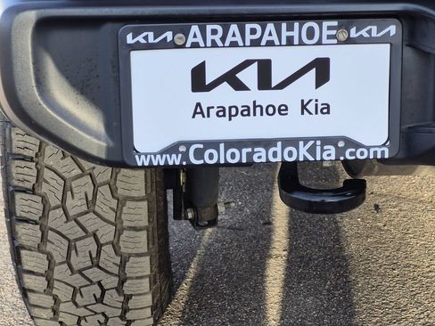 Used 2018 Jeep Wrangler Unlimited Sahara AWD/4WD image 16