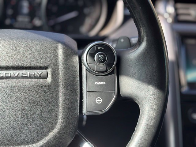 Used 2017 Land Rover Discovery First Edition AWD/4WD image 24