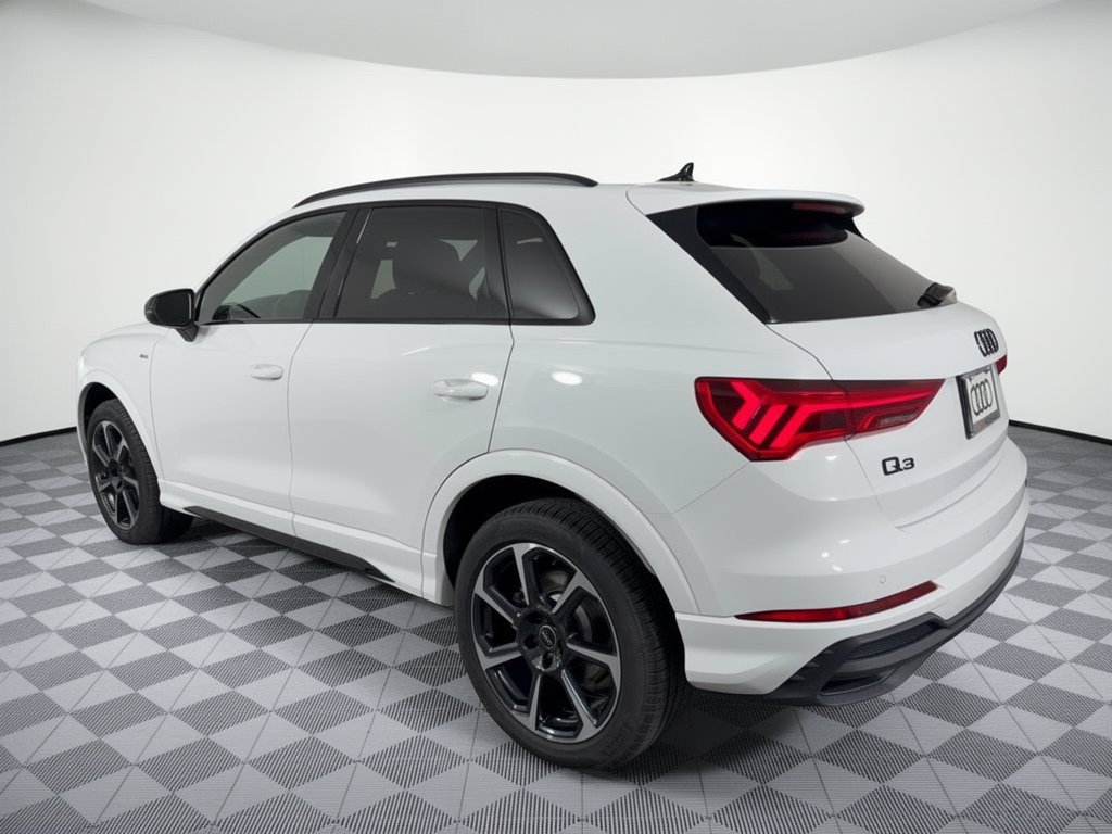 Used 2025 Audi Q3 2.0T Premium Plus w/ Premium Plus Package AWD/4WD image 3