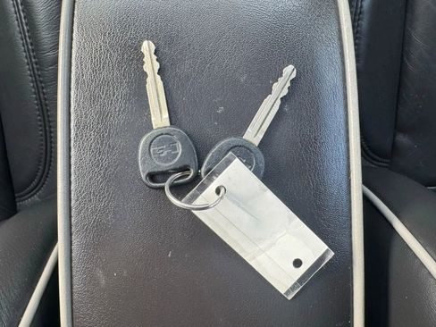 Used 2009 HUMMER H3 Luxury image 38