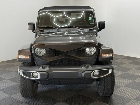 Used 2024 Jeep Gladiator Sport AWD/4WD image 4