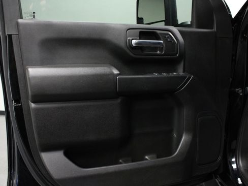 Used 2024 Chevrolet Silverado 2500 Custom image 11