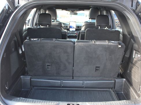 Used 2020 Ford Explorer ST w/ ST Street Pack image 33