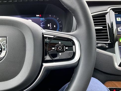 Certified 2024 Volvo XC90 B6 Plus w/ Protection Package image 12