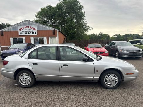 Used 2002 Saturn S-Series SL FWD image 4