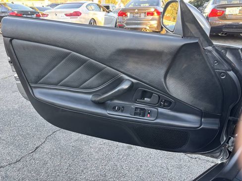 Used 2001 Honda S2000 Base 2dr Convertible image 17