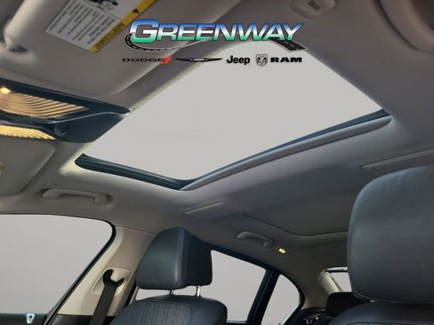 Used 2018 BMW 750i image 18