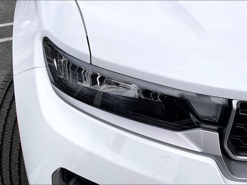 New 2026 Jeep Grand Cherokee Limited w/ Luxury Tech Group II image 11