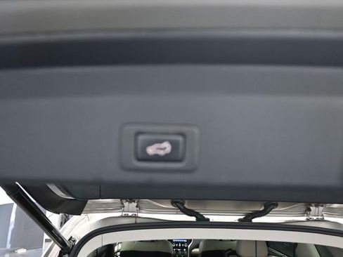 Used 2019 Subaru Ascent Limited image 24