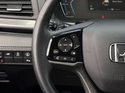 Used 2023 Honda Odyssey Elite image 14