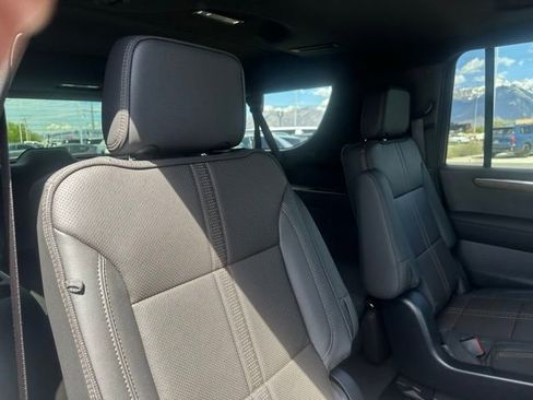 New 2026 Chevrolet Suburban High Country AWD/4WD image 15