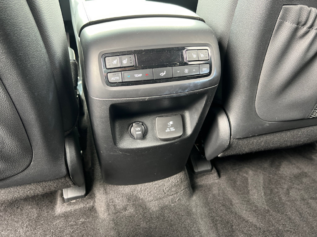 Used 2023 Hyundai Palisade Limited w/ Winter Package FWD image 25