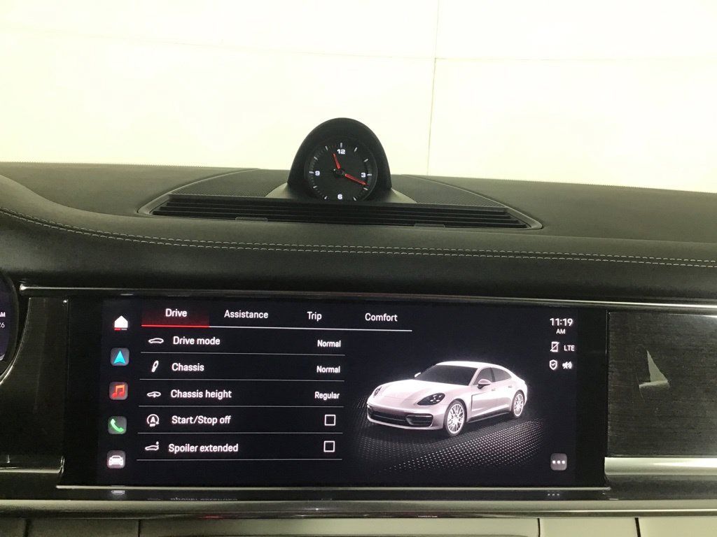 Certified 2023 Porsche Panamera image 33