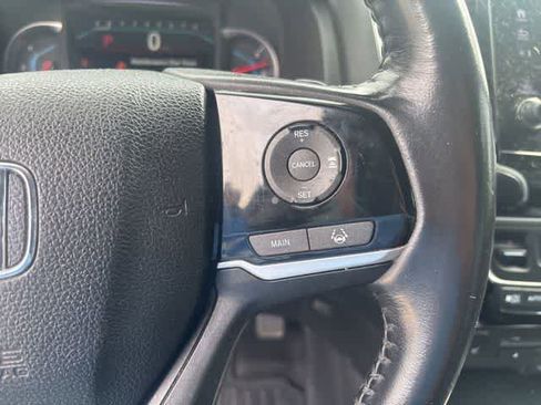 Used 2019 Honda Pilot Touring image 12