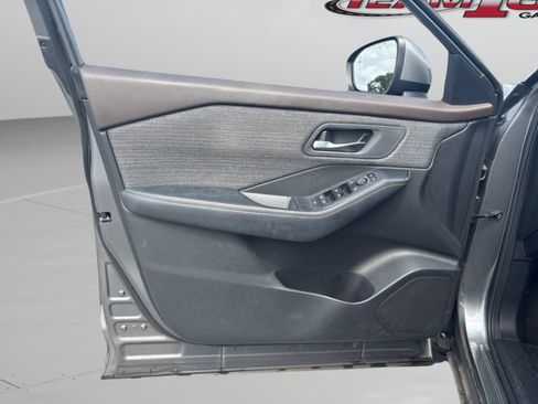 Used 2021 Nissan Rogue SV AWD/4WD image 21