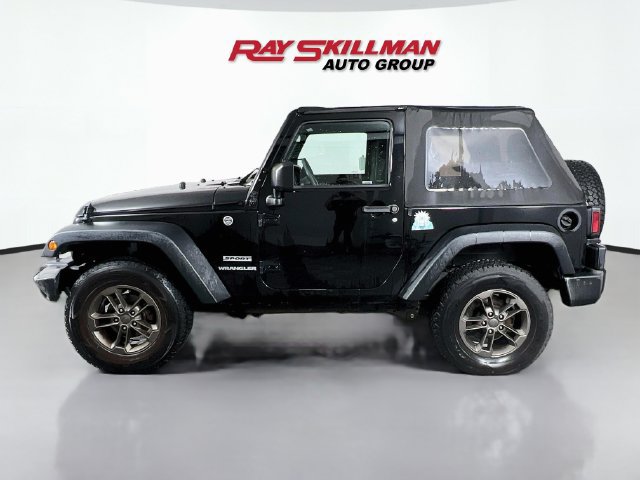 Used 2017 Jeep Wrangler Sport AWD/4WD image 3