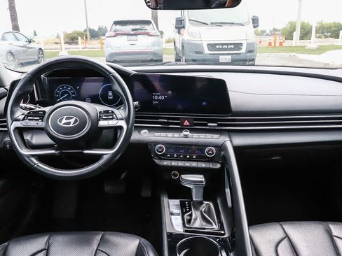 Used 2024 Hyundai Elantra Limited FWD image 19