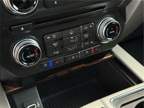 Used 2018 Ford F150 Lariat w/ Equipment Group 501A Mid AWD/4WD image 23