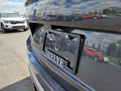 Used 2022 Jeep Grand Cherokee Overland AWD/4WD image 29