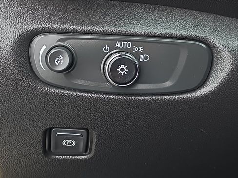 Certified 2023 Chevrolet Blazer RS AWD/4WD image 27