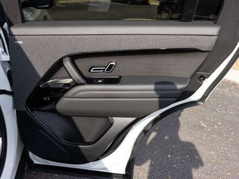 Used 2023 Land Rover Range Rover Sport SE Dynamic image 43