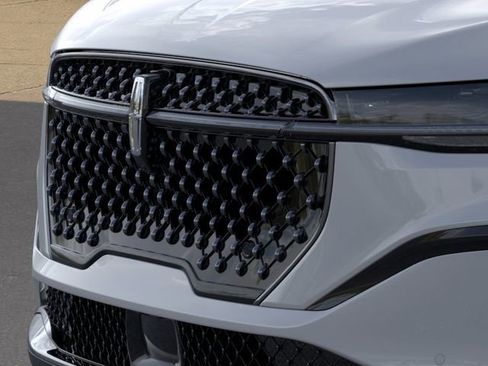 New 2026 Lincoln Nautilus Premier w/ Equipment Group 102A AWD/4WD image 18