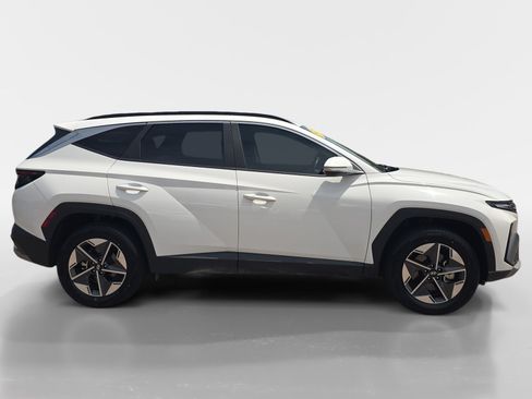 Certified 2025 Hyundai Tucson SEL AWD/4WD image 2