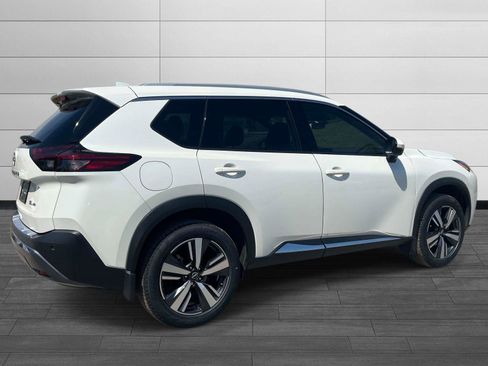 Used 2023 Nissan Rogue SL image 3