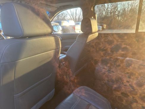 Used 2017 GMC Yukon Denali w/ Enhanced Security Package image 10