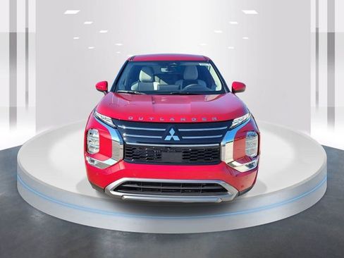 New 2026 Mitsubishi Outlander SE image 2