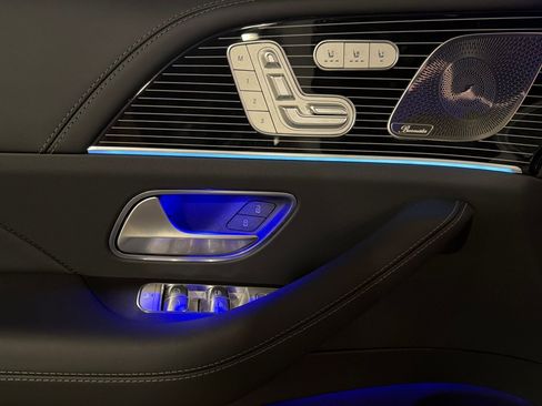 New 2026 Mercedes-Benz Maybach GLS 600 4MATIC image 10