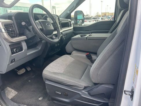 Used 2024 Ford F250 XLT image 11