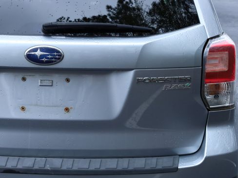 Used 2017 Subaru Forester 2.5i Premium image 26