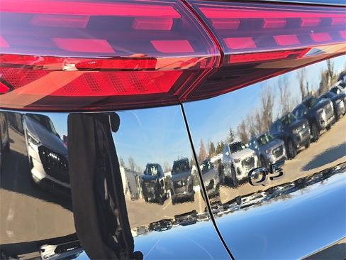 Used 2025 Audi Q5 Premium Plus w/ Premium Plus image 38