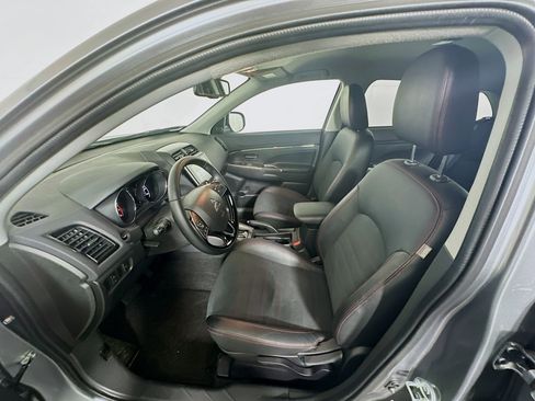 Used 2025 Mitsubishi Outlander Sport SE image 13