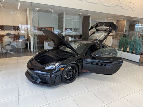 Used 2023 Porsche 718 Cayman GT4 RS image 38