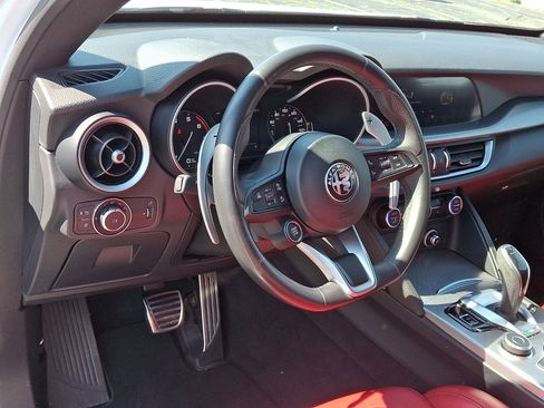 Used 2023 Alfa Romeo Stelvio Veloce AWD/4WD image 25