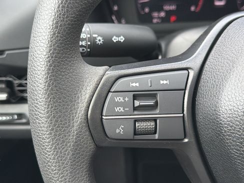 Certified 2025 Honda Accord SE image 17