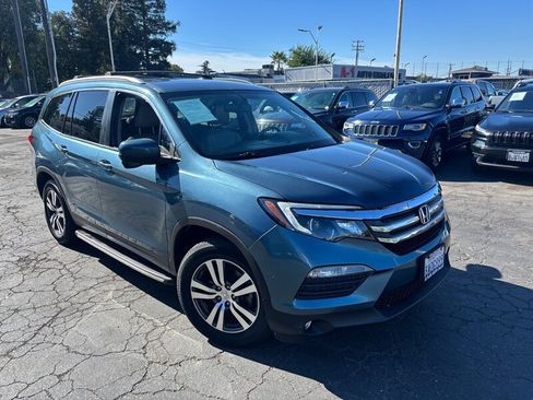 Used 2017 Honda Pilot EX-L image 2
