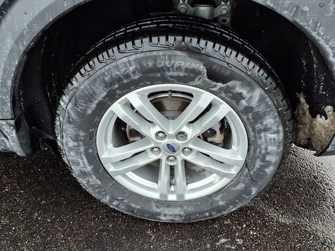 Used 2022 Ford Explorer XLT w/ Equipment Group 202A image 14