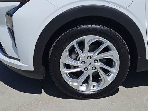 New 2027 Chevrolet Bolt LT FWD image 32