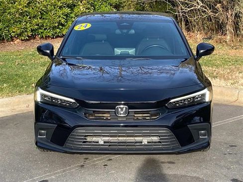 Used 2024 Honda Civic Sport image 2